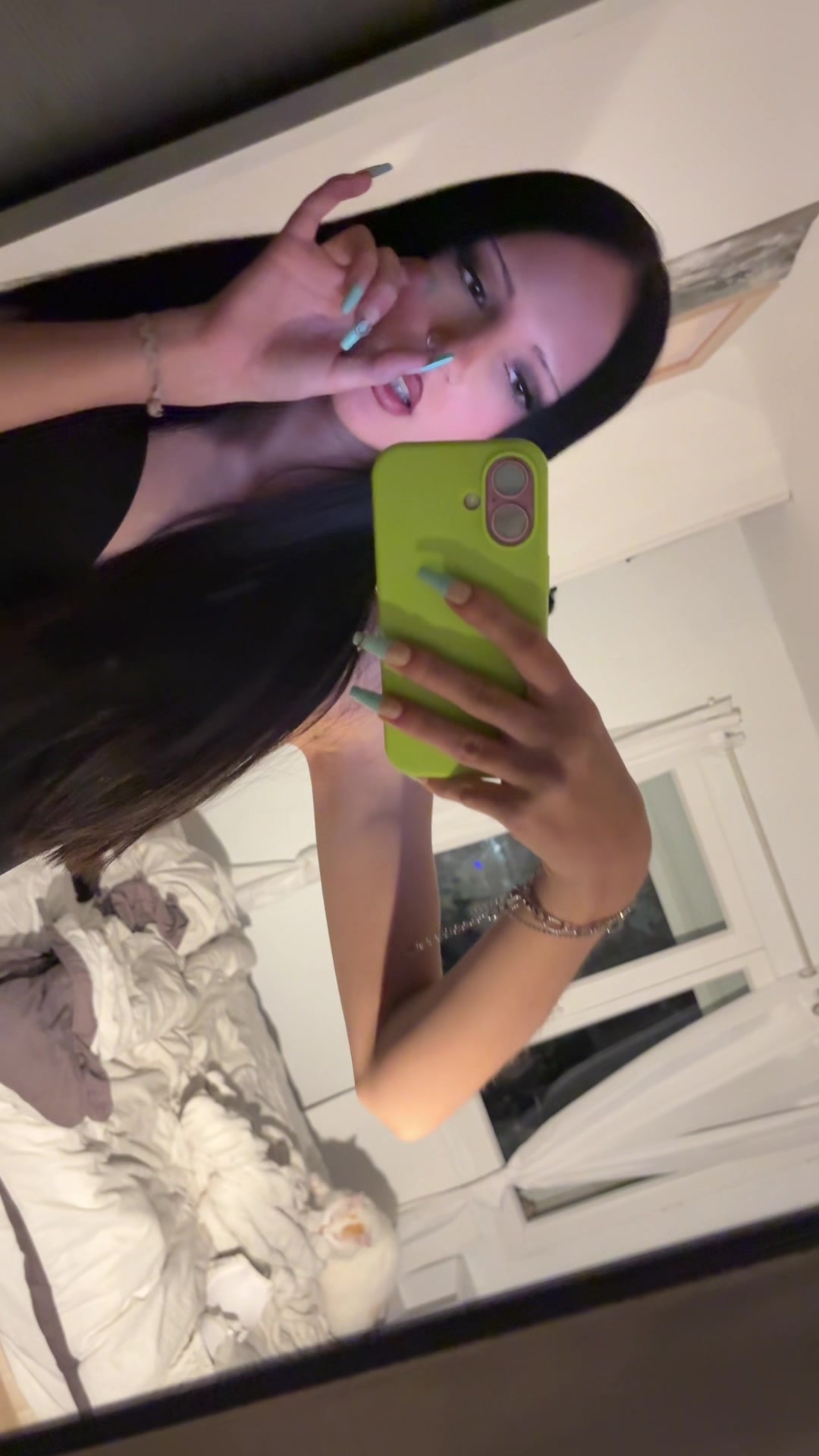 @️