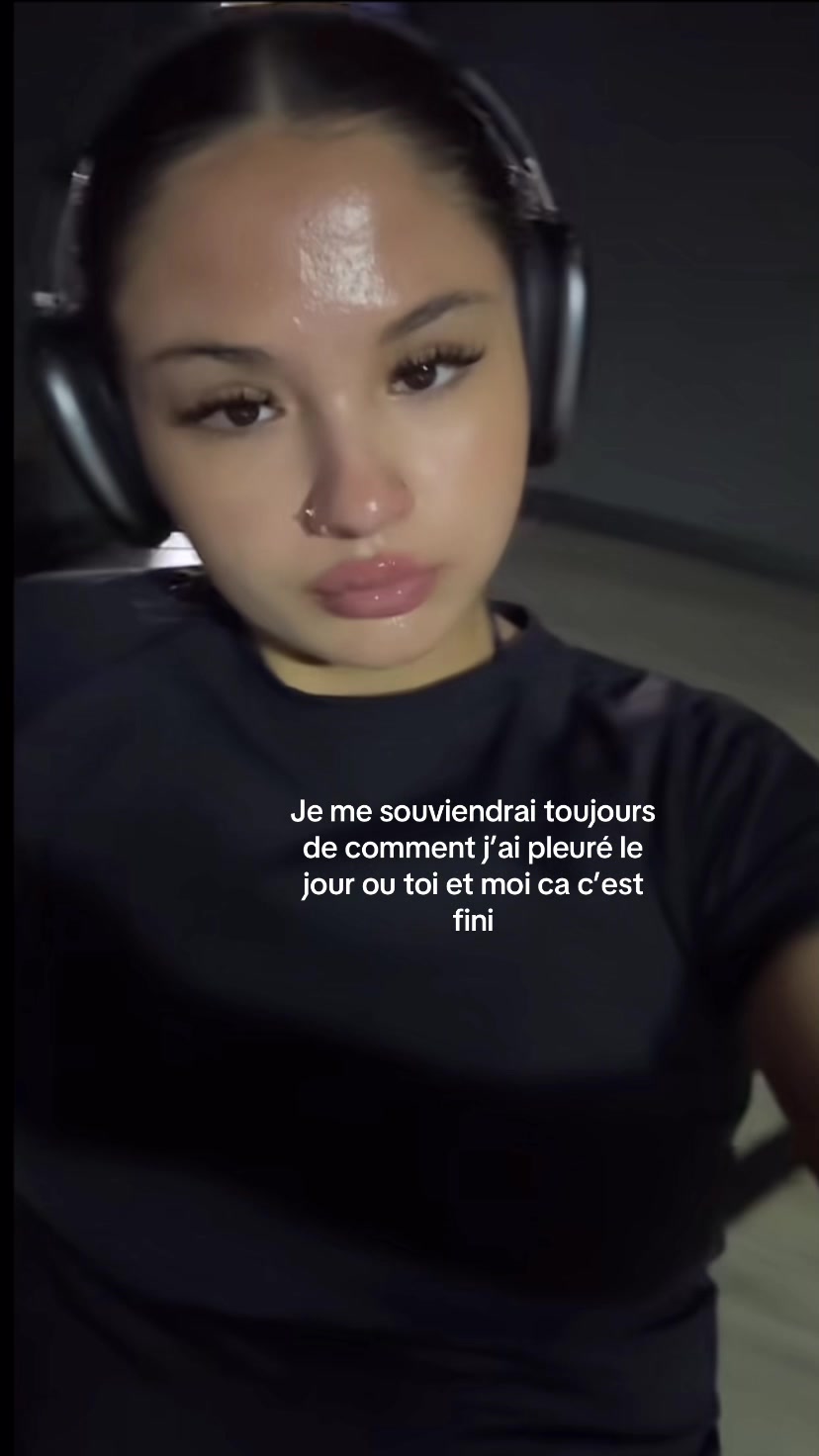 @🫐