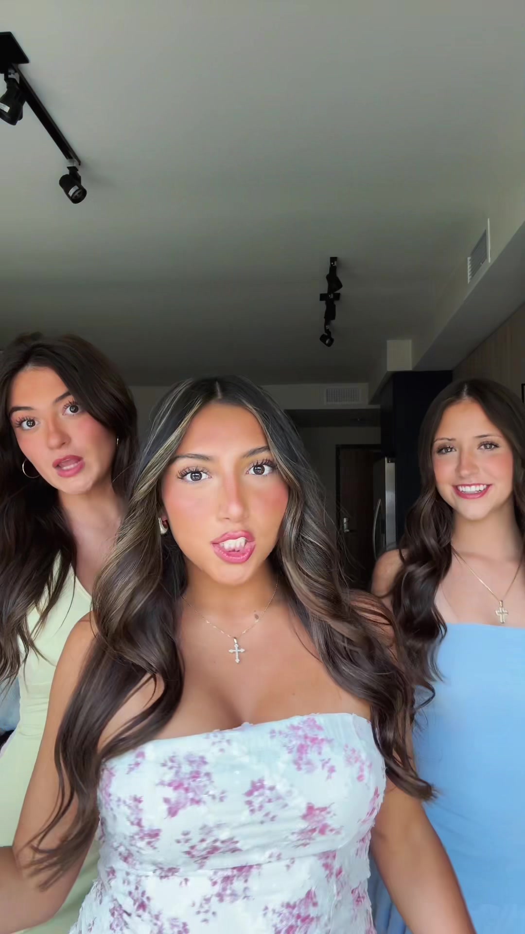@Ana