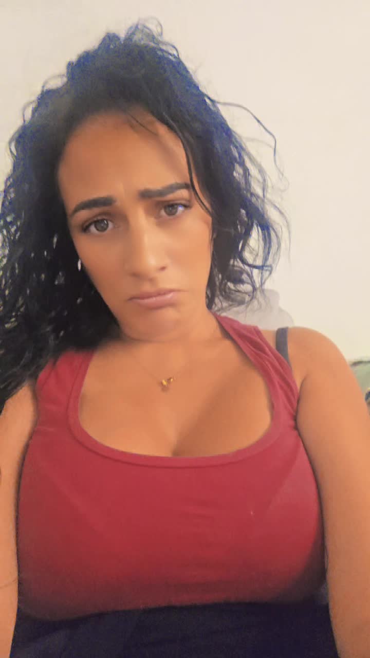 @luanaesalvo