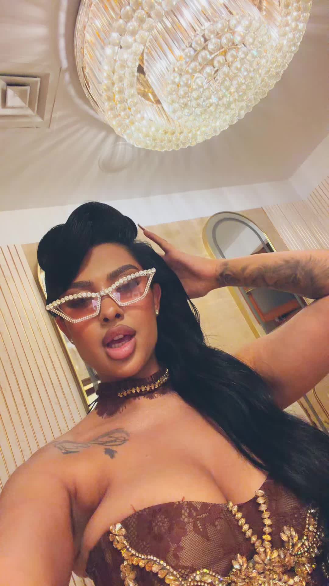 @AnneMarii
