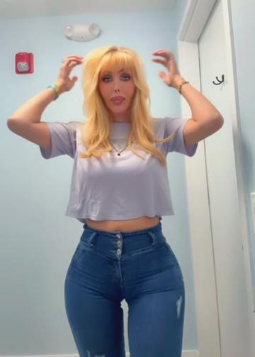 @RaquelFox
