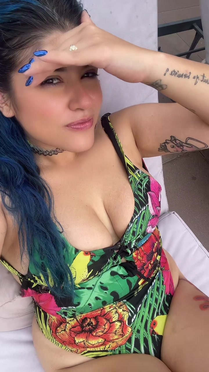 @michellevelvet