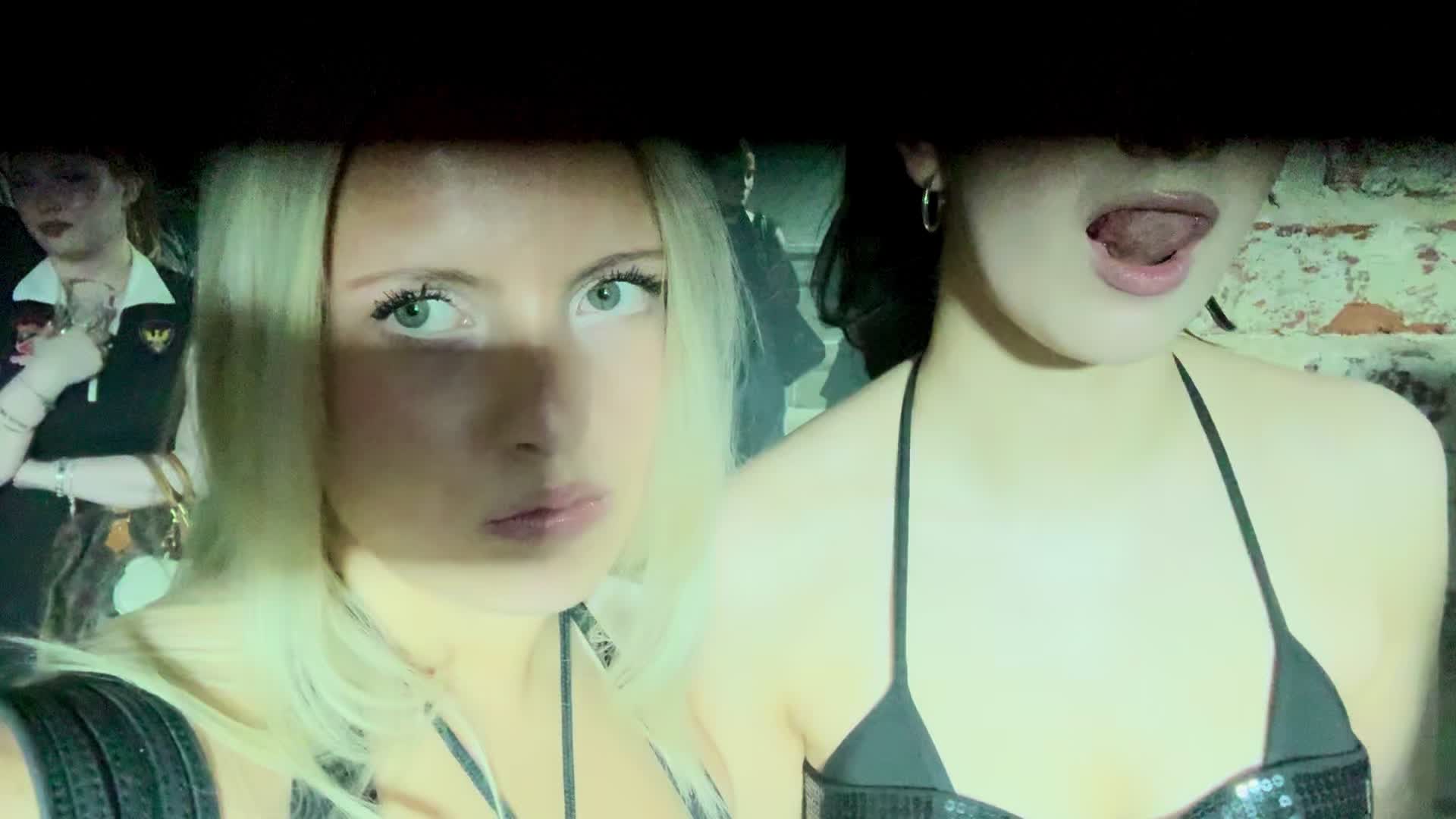 @Yovencie