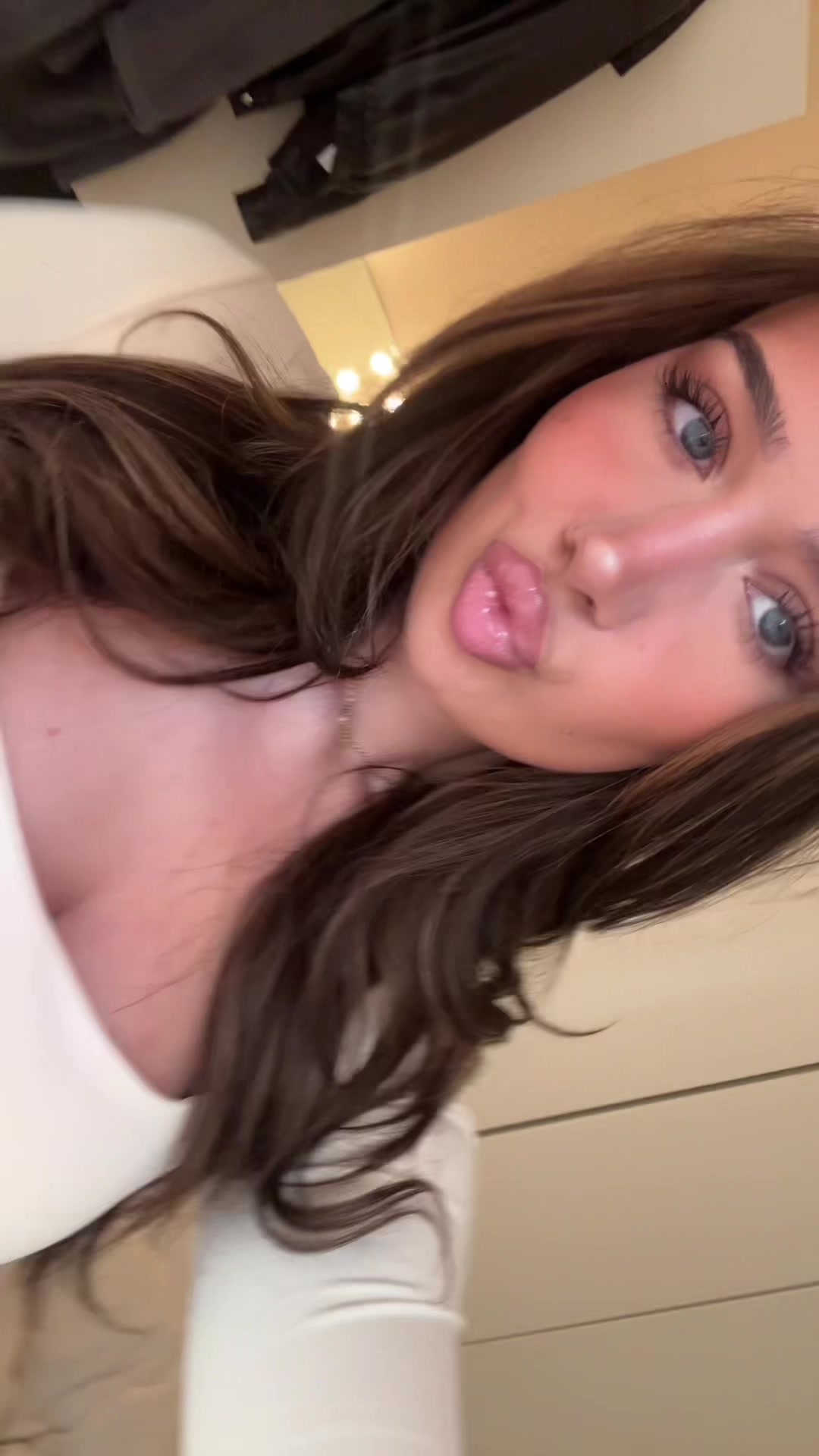 @Kseni