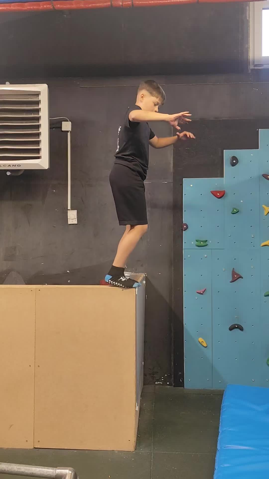 @OlIvEr_acro😈