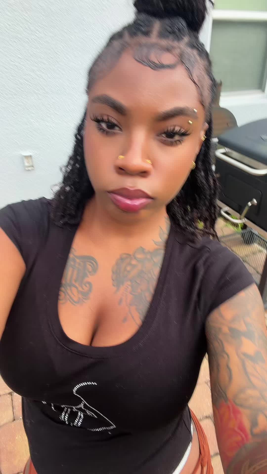 @KAYBAE