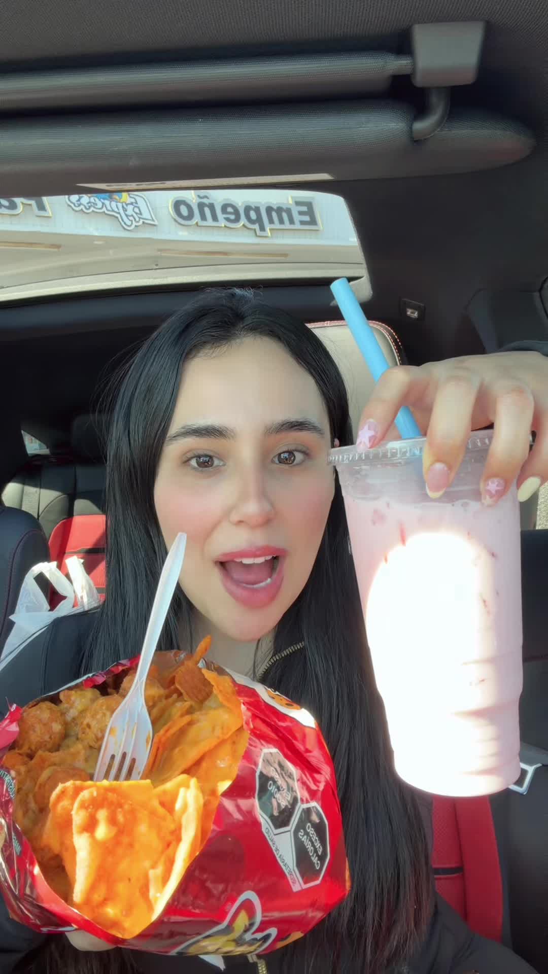 @stephaniereyex