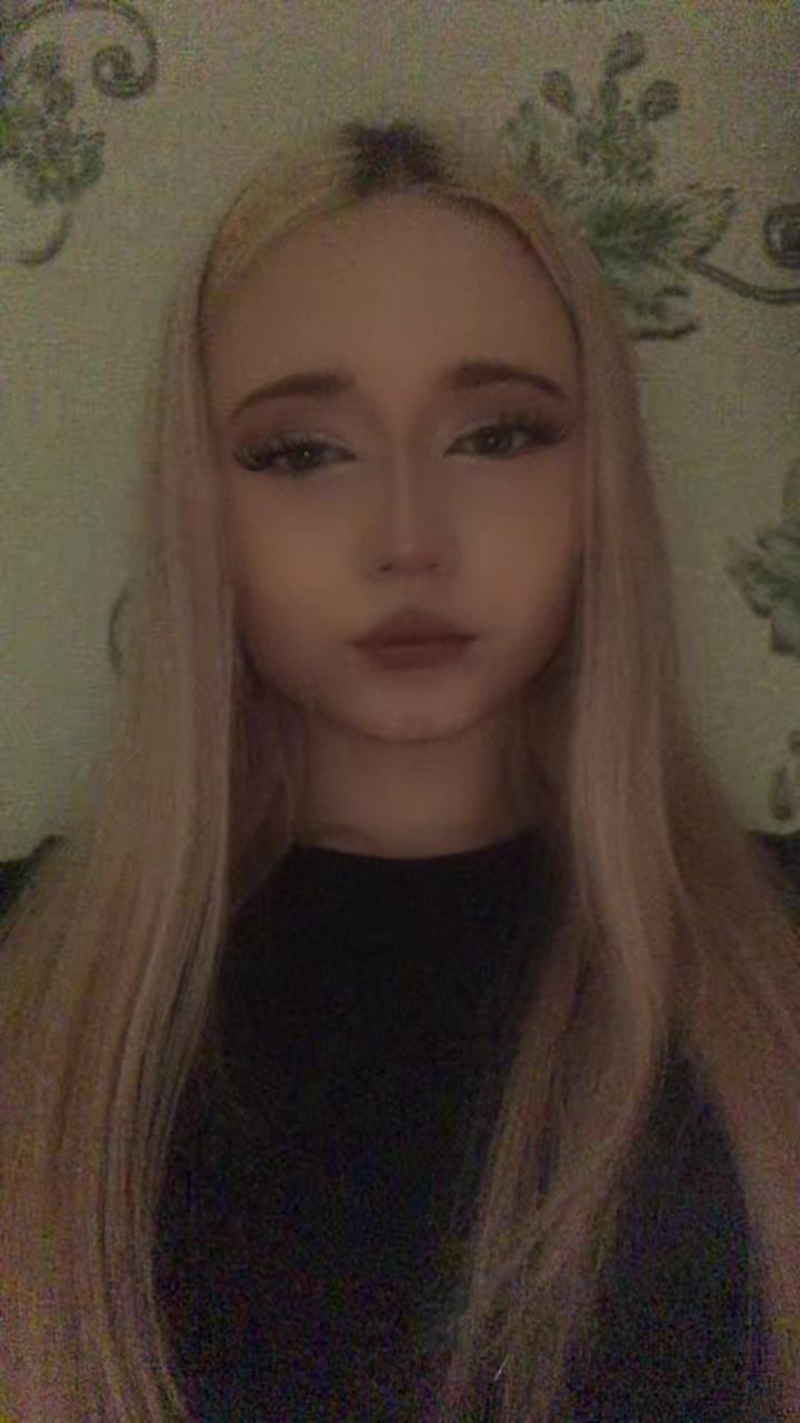 @аняяя