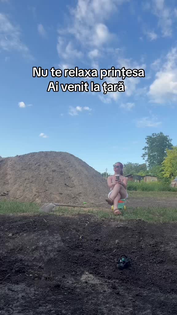@Andreea_Ionicescu