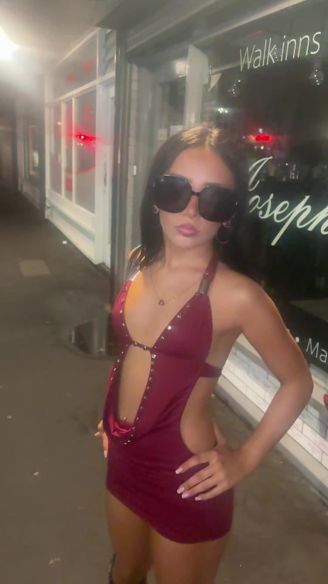 @Miley👅