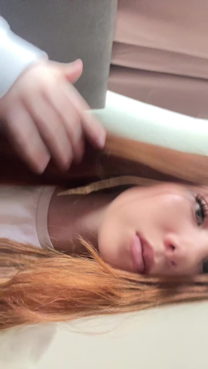 @Bella