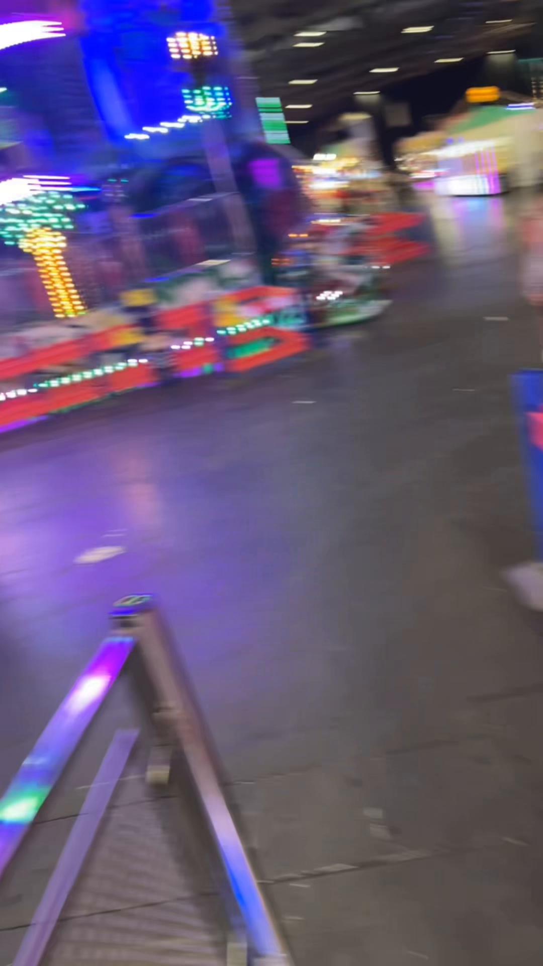 @Daniel 🎠🎡
