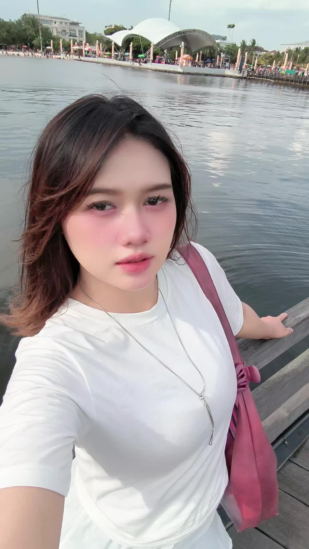 @sweetnesslylly