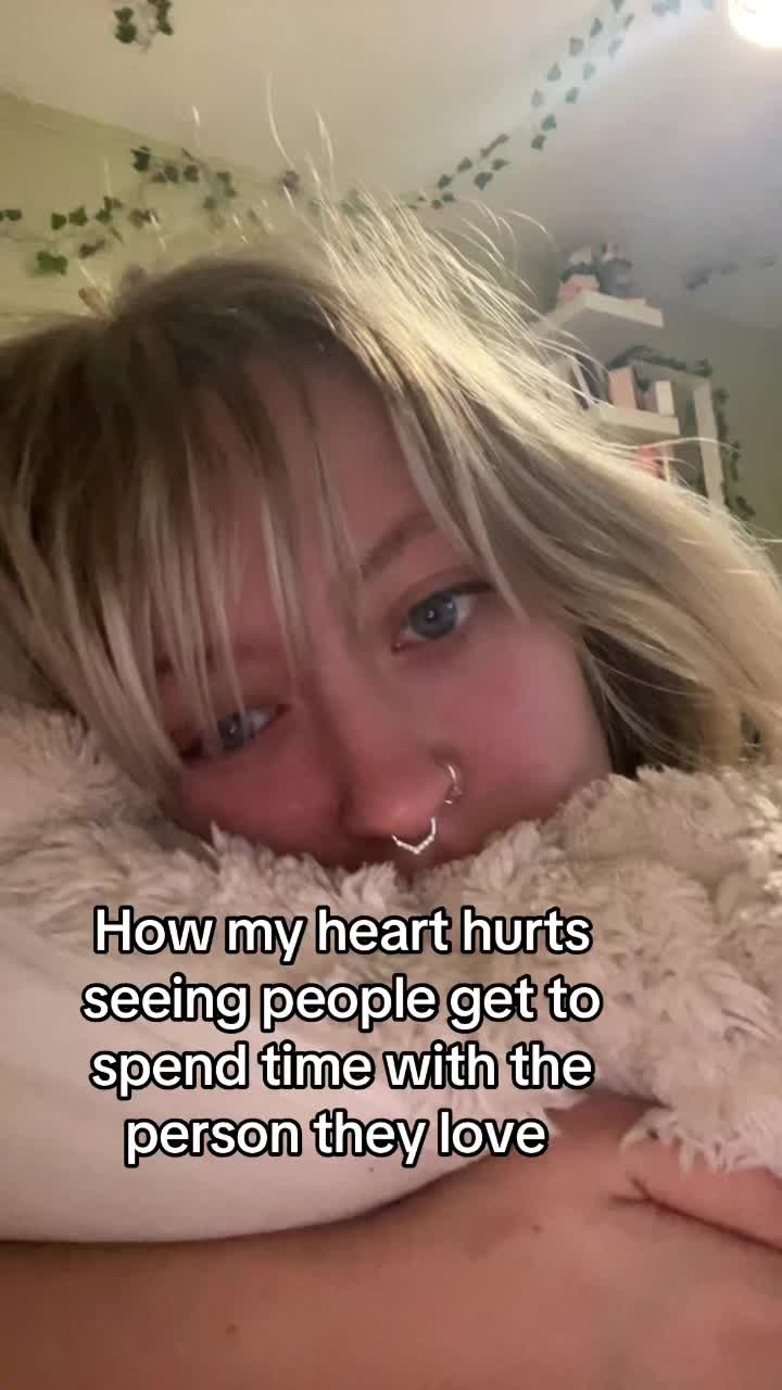 @defo.not.phoebee