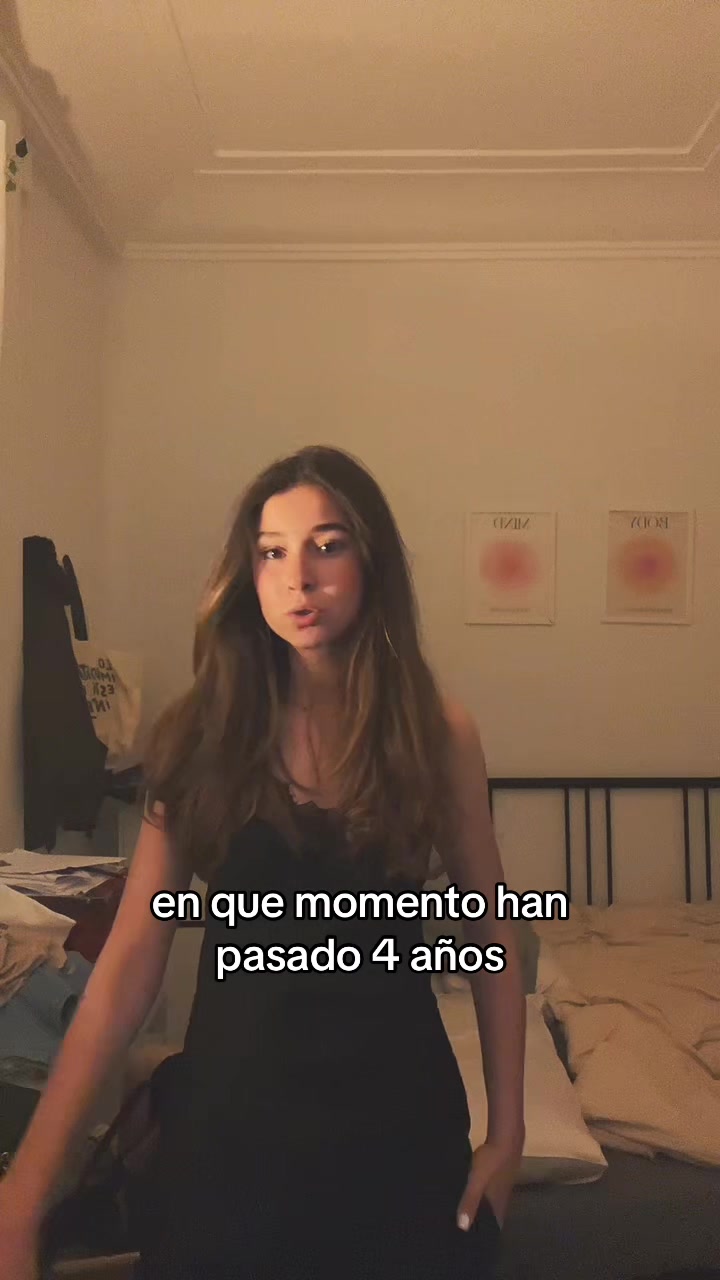 @carolinee