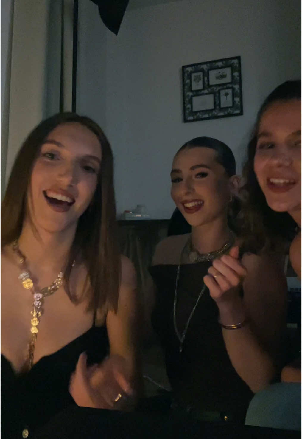 @melinacsnn