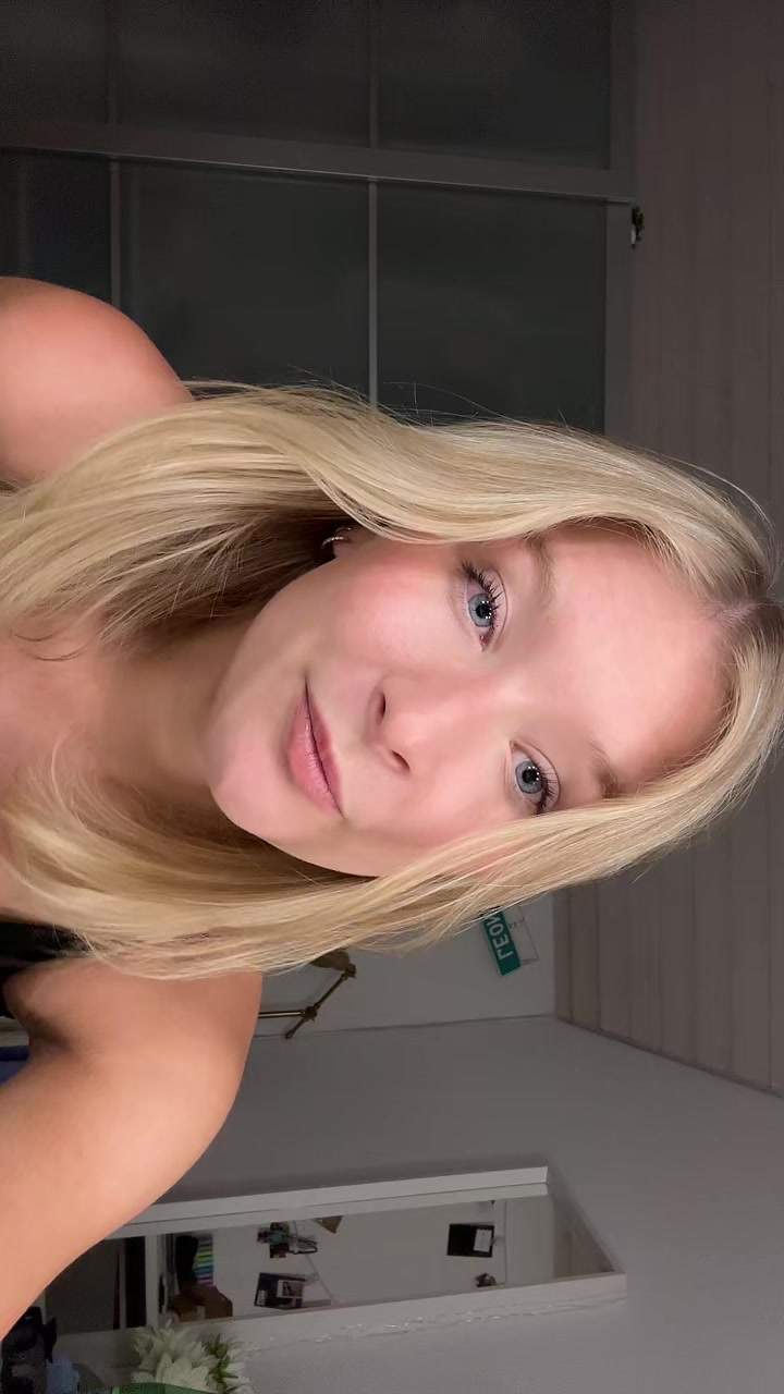 @Leonie💛☀️