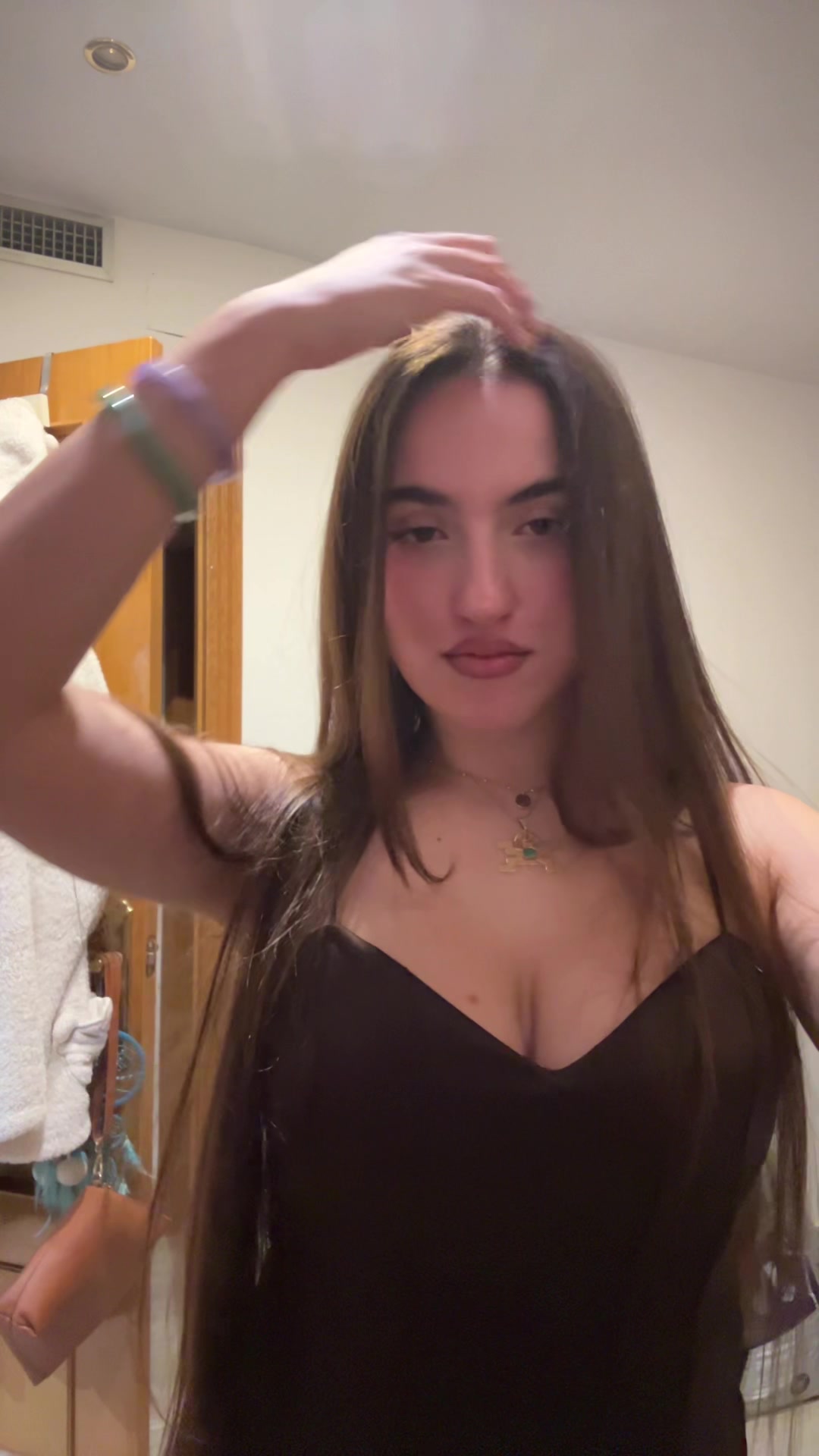 @• Vega •