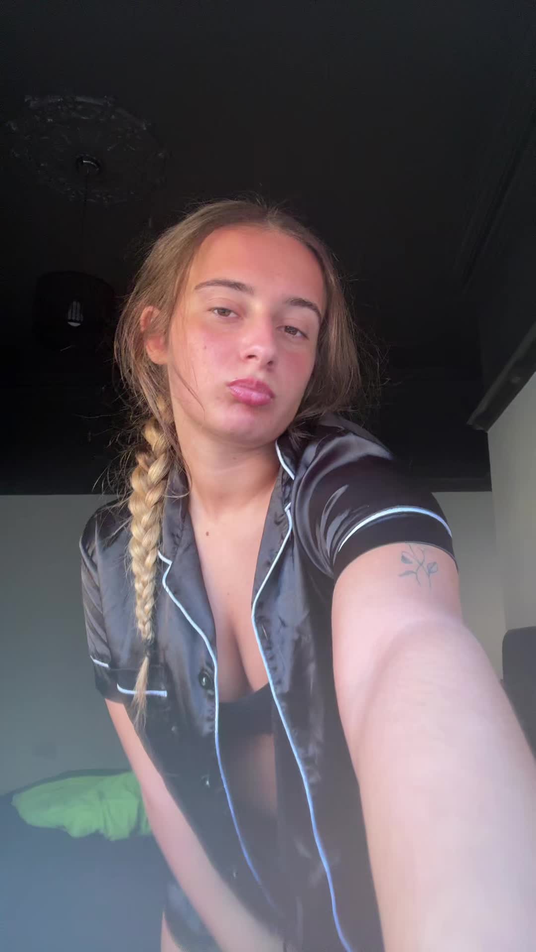 @Alyshia:)