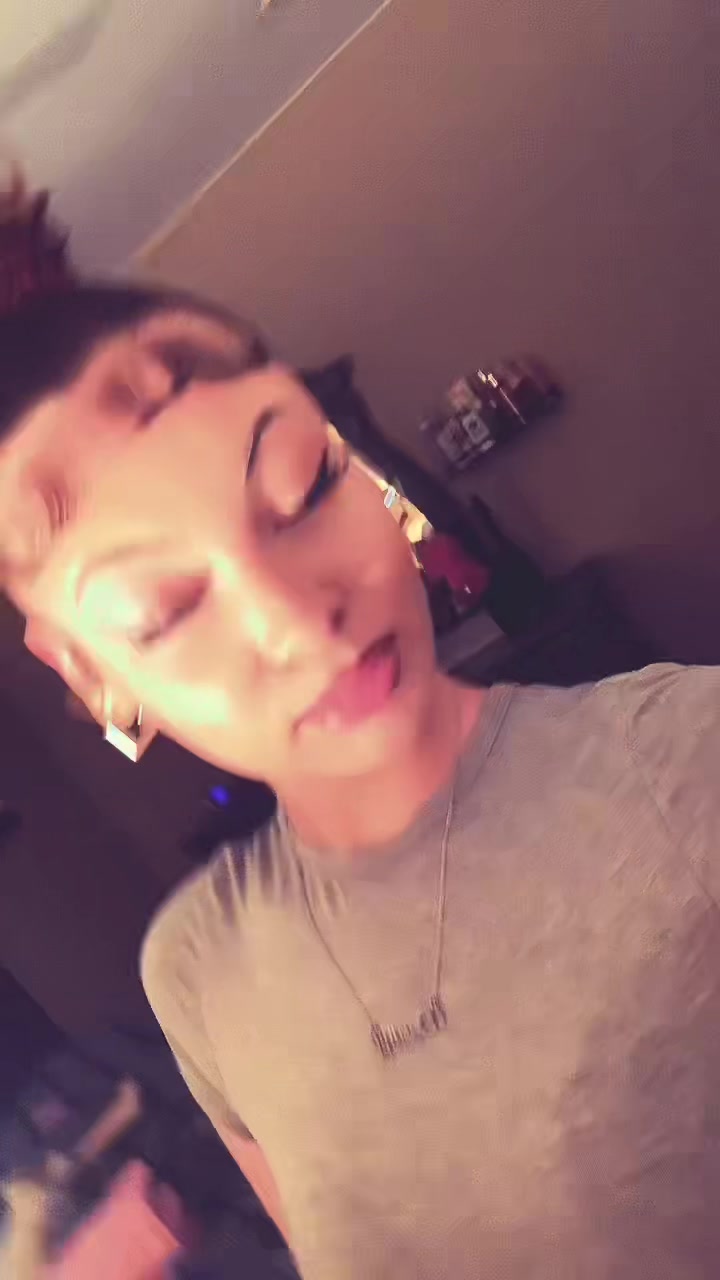 @dessiiiraee