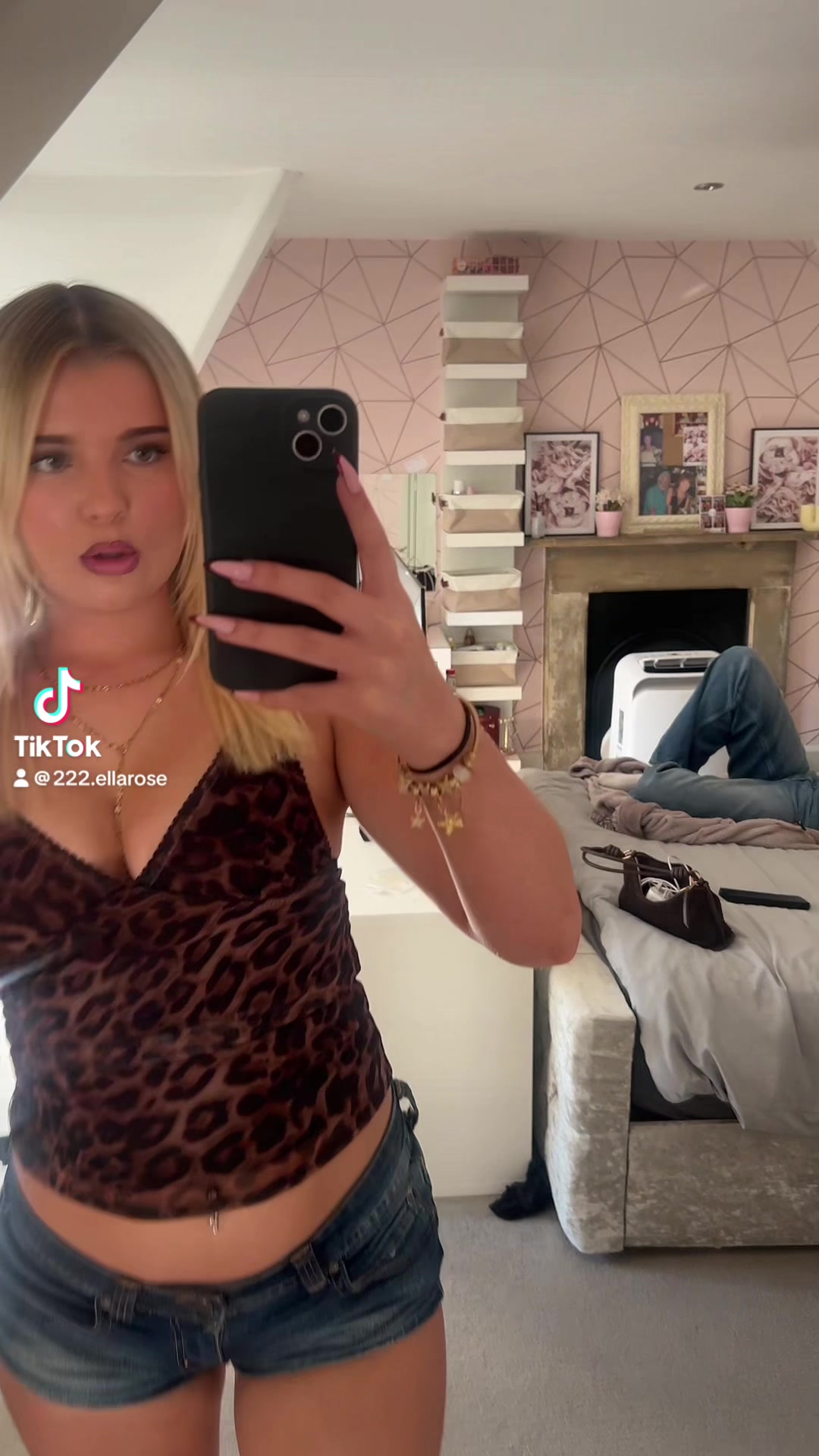 @😜