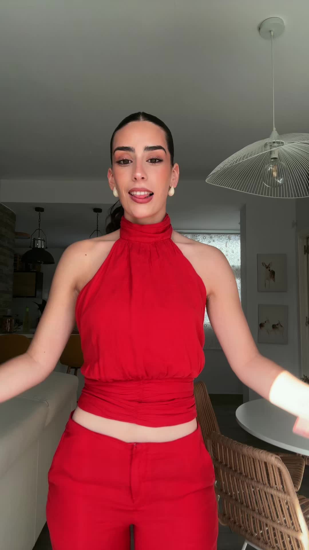 @danielaleonn_