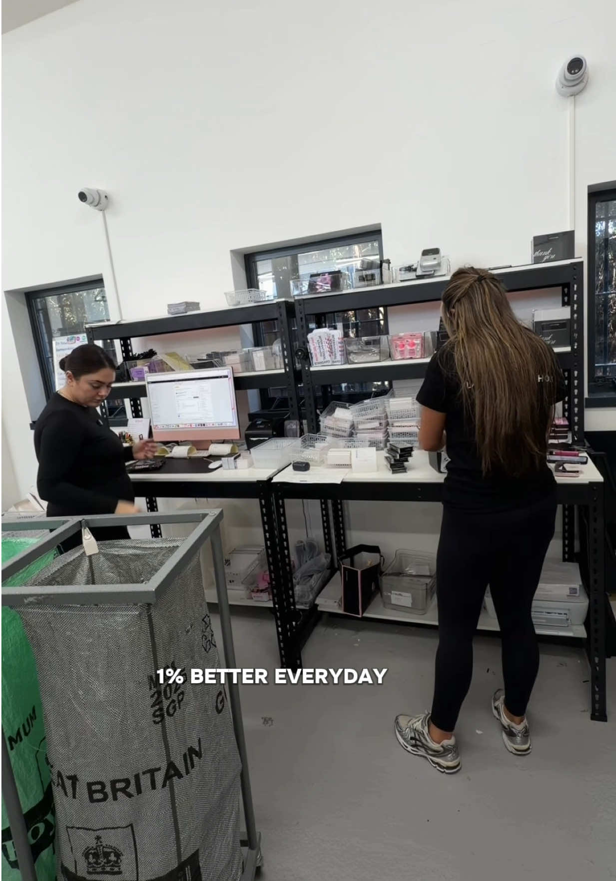 @Lashes By Hols | Lash Supplier