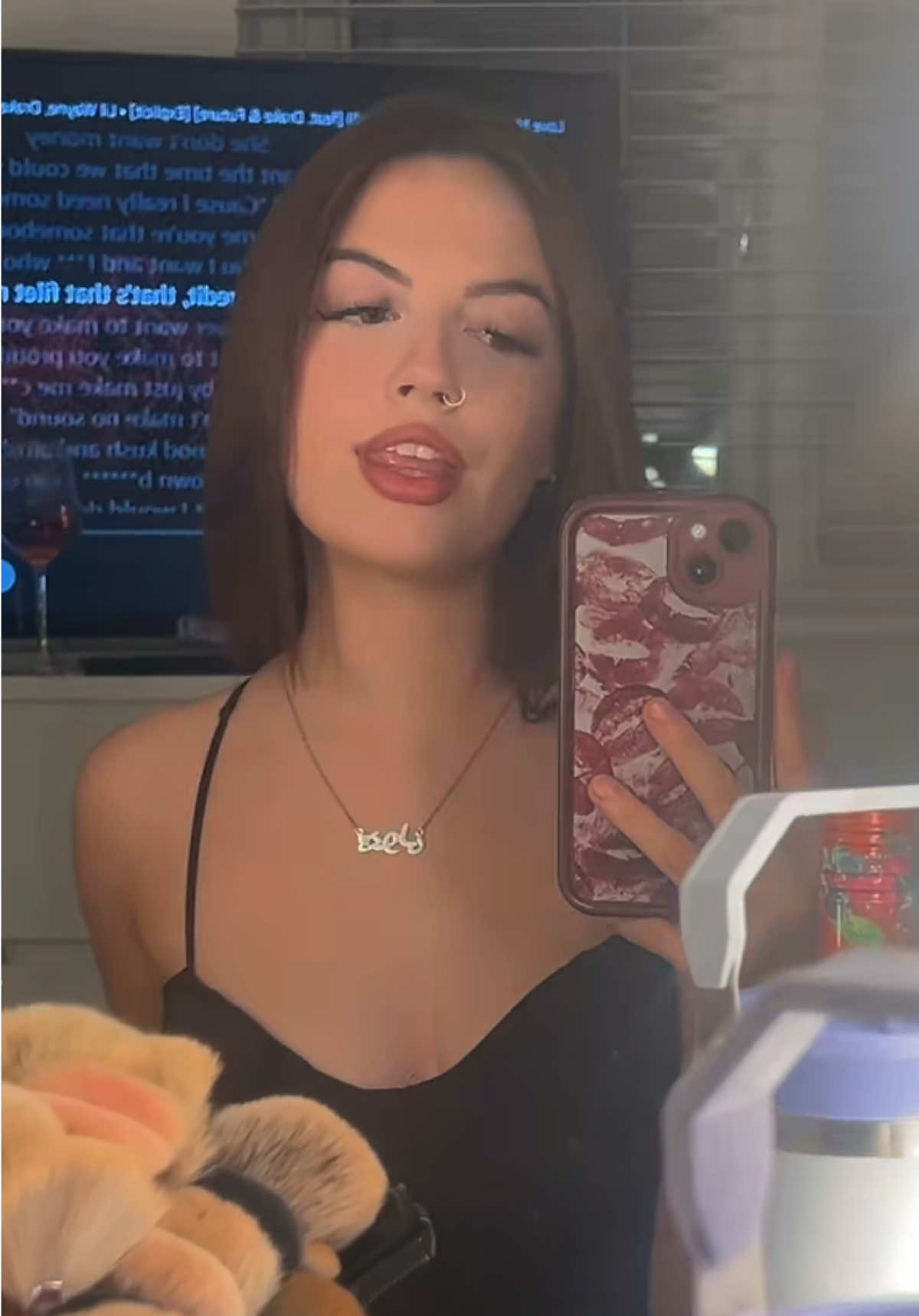 @H O L L Y 🥀
