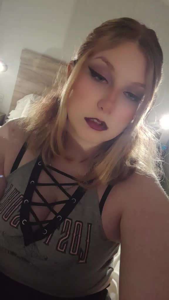@❤️🖤HisGoth🖤❤️