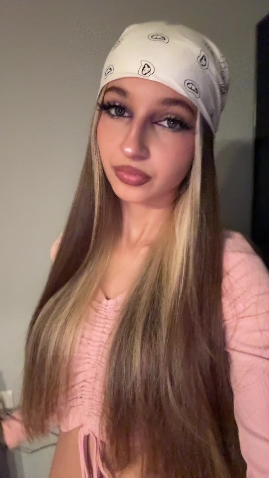 @🤨