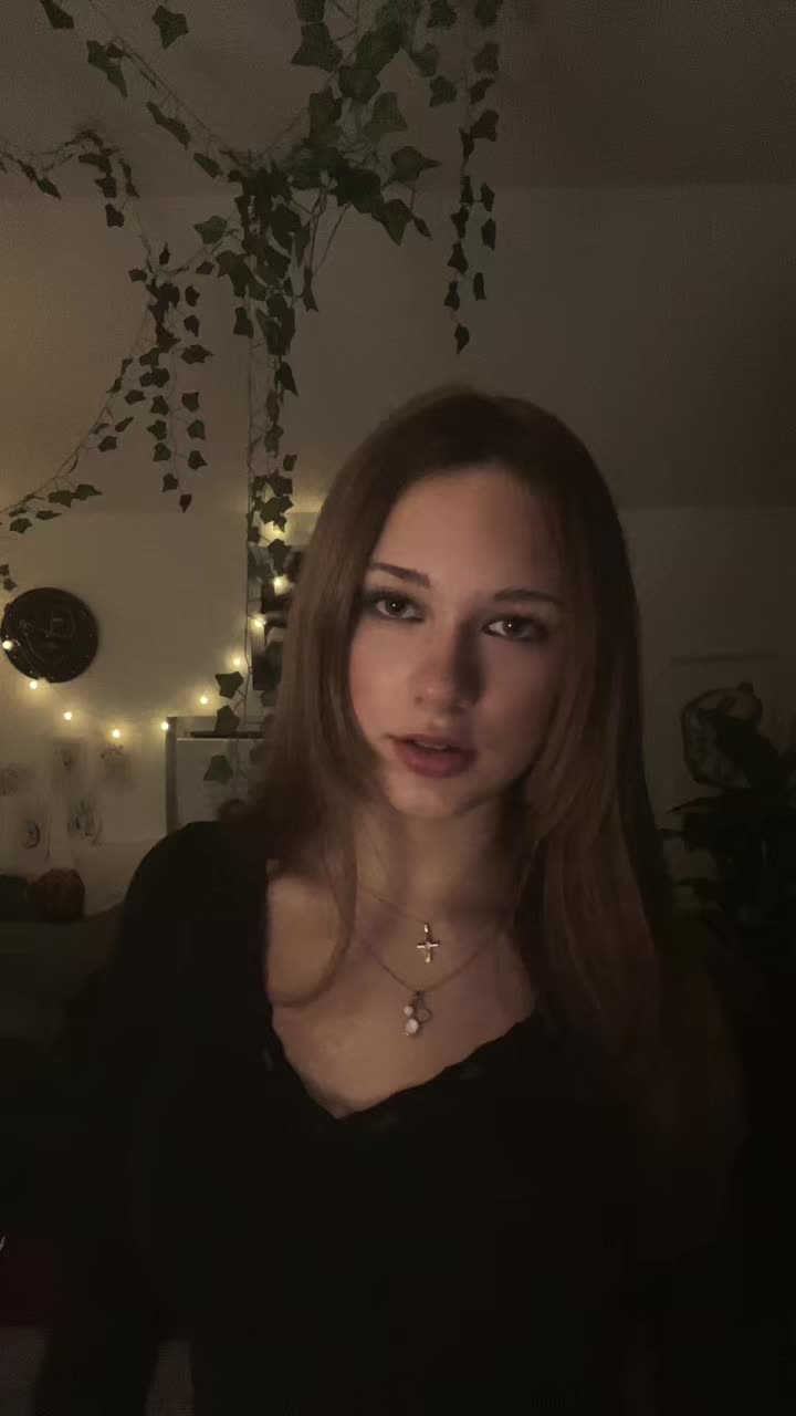 @€lla_🪼