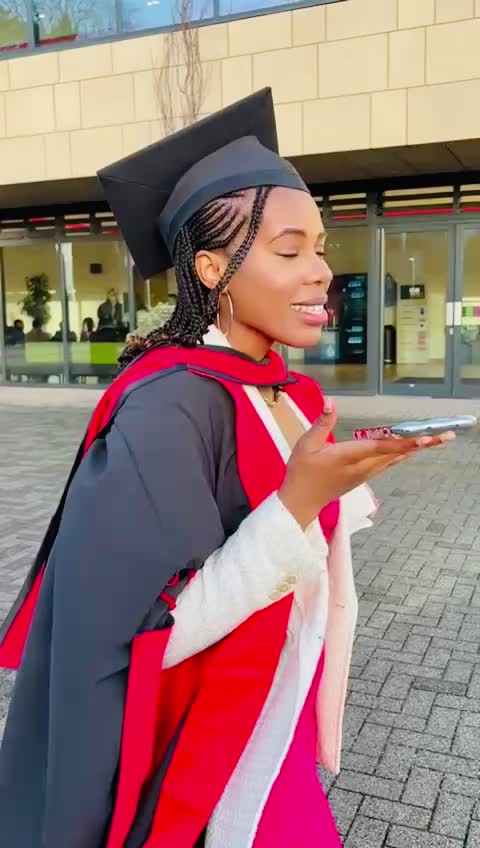 @𝐿𝒾𝓁𝓎 🎀
