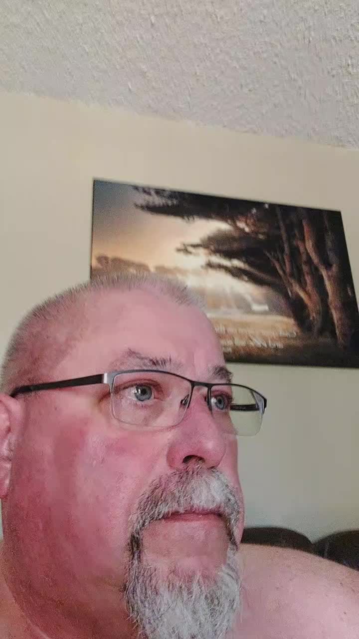 @🙂 Loving Growling Grandpa 🙂