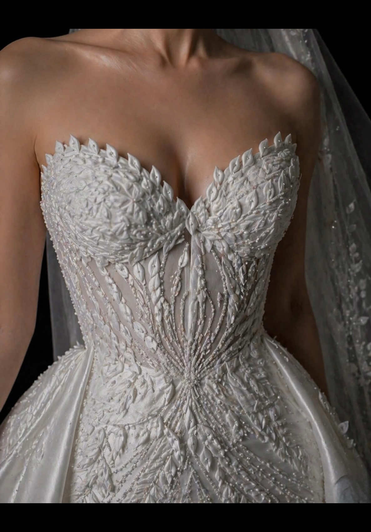 @MANICACOUTURE