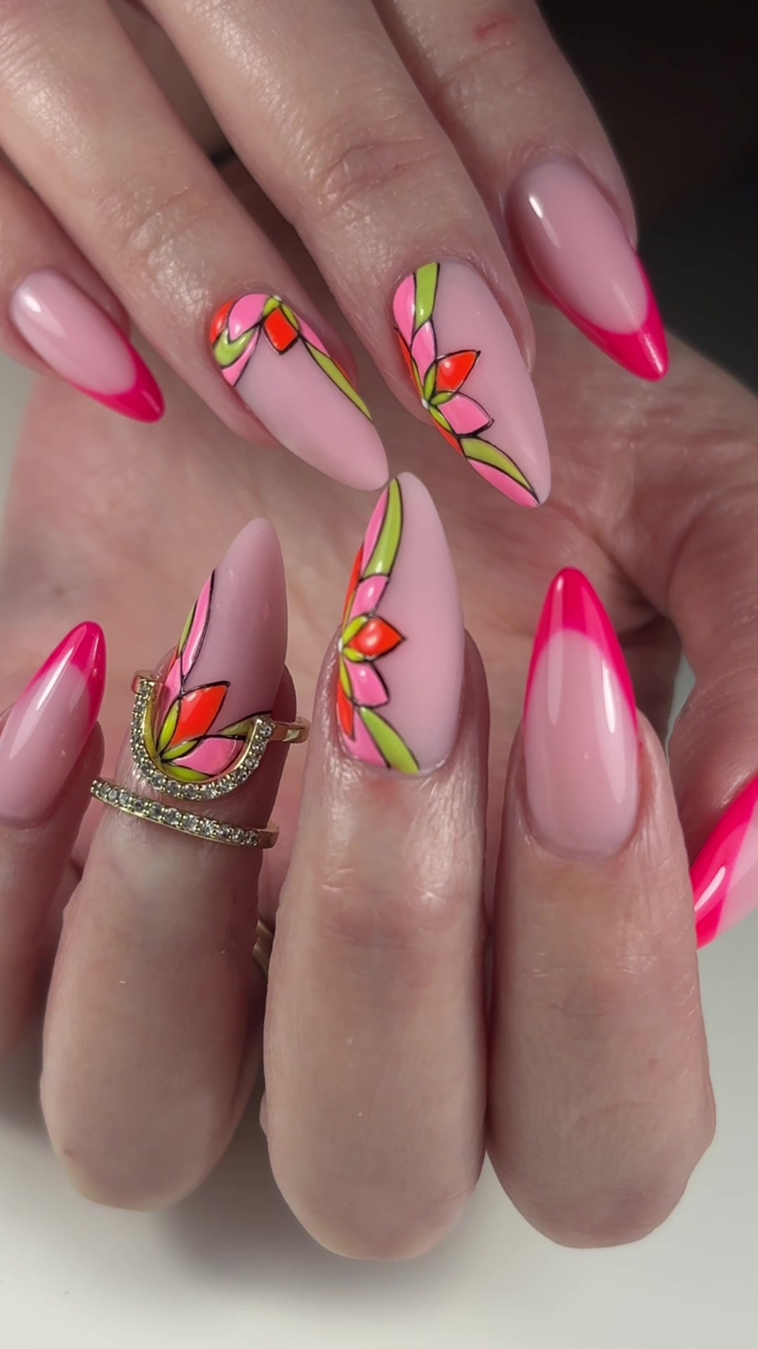 @ViolaViolett_NailArtist