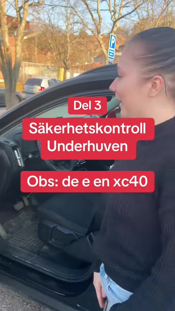 @Hanan Trafikl&auml;rare مدربة سواقة