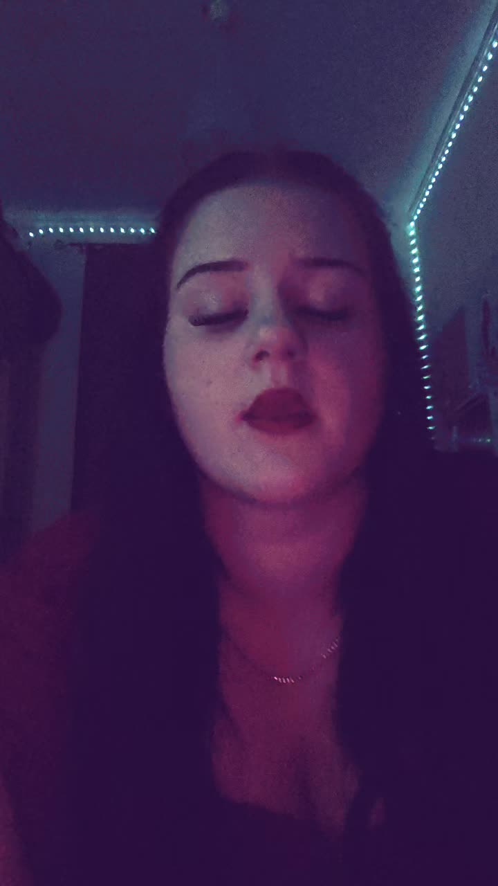@Julie._.222🇩🇪🦅