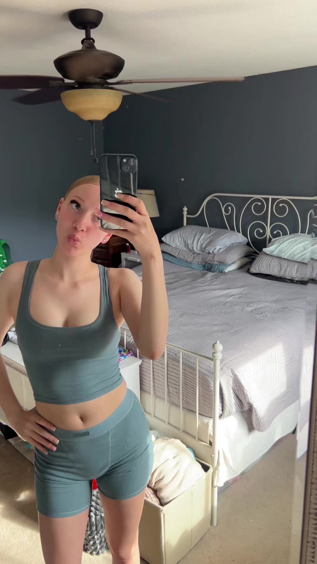 @𝐸𝓁𝒾𝓈𝑒