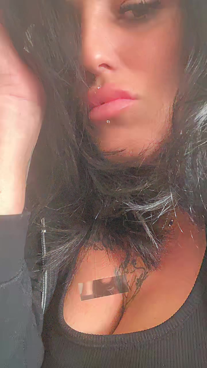 @Rosy🖤🐍