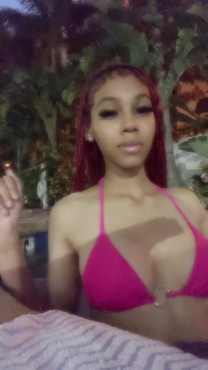 @Pinky💕