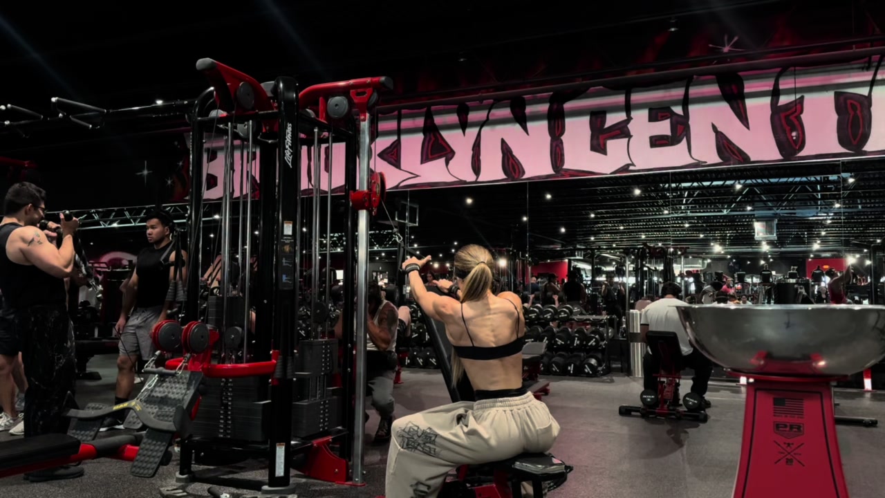 @sophie edwards IFBB BIKINI PRO