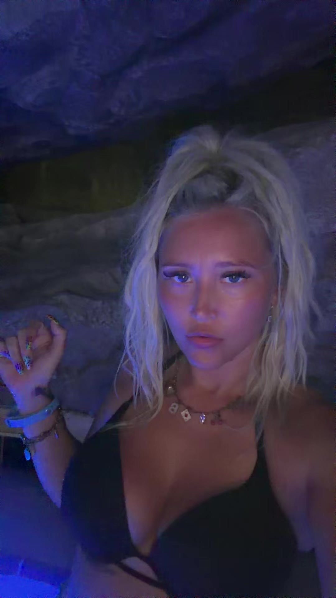 @Christian Nicole ๐