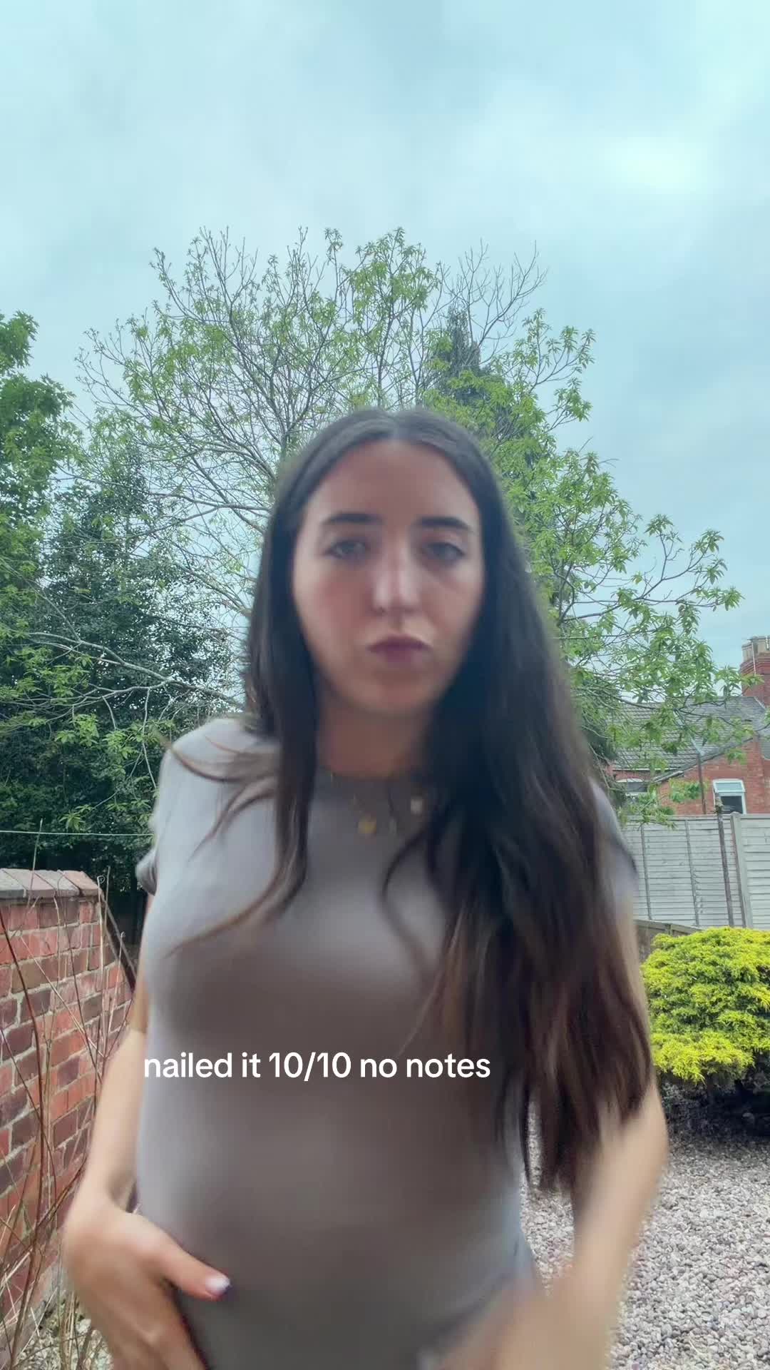 @ellie🪩🫒🍒🍸⭐️🫦