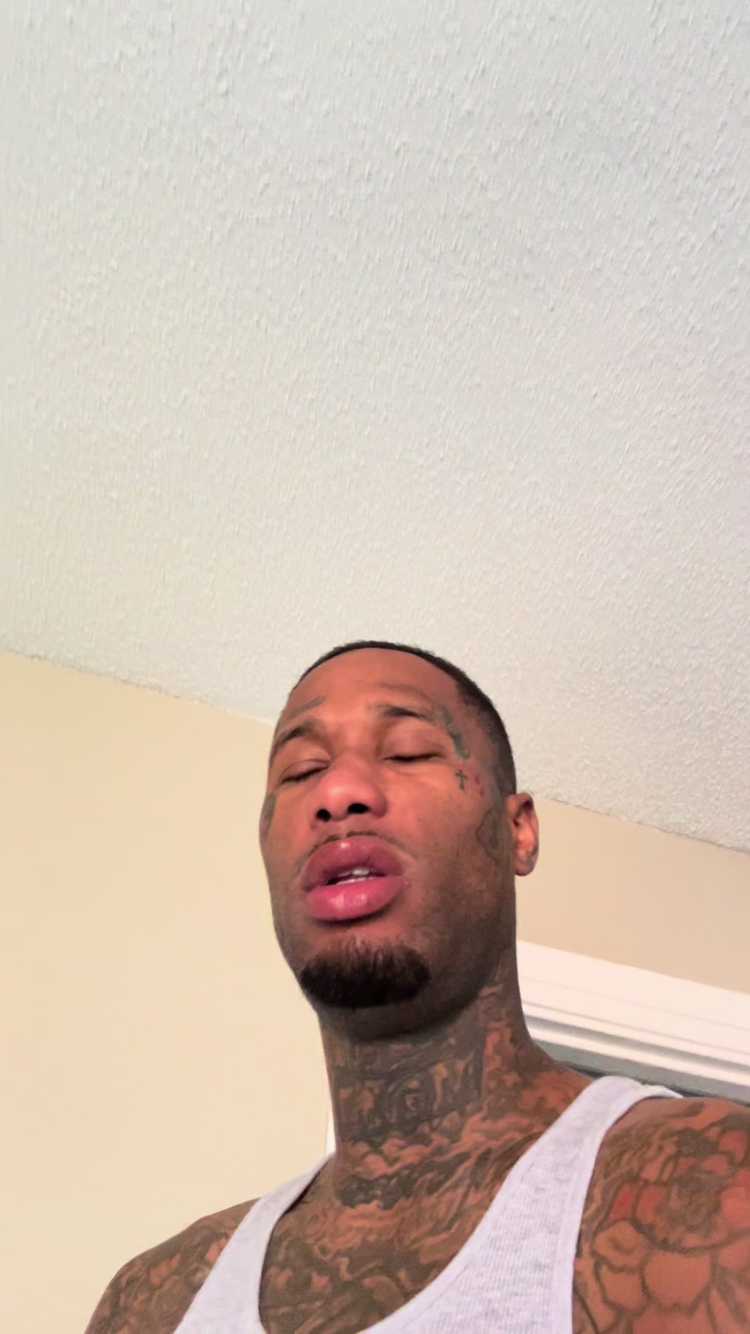 @theejamesneil