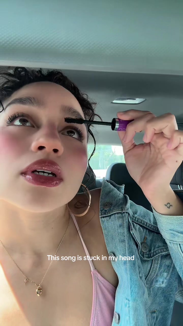 @ALONDRA ♡︎