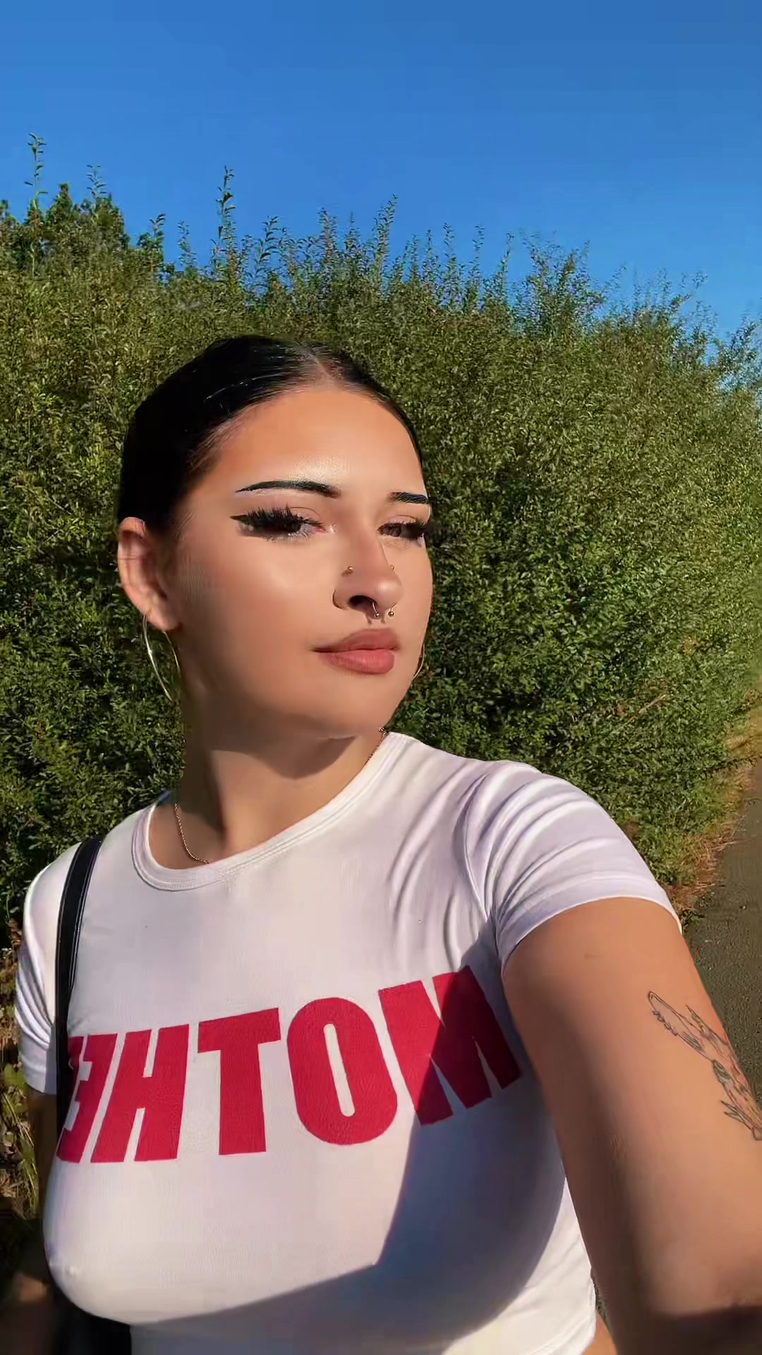 @𝐄𝐕𝐄𝐑𝐋𝐘𝐍