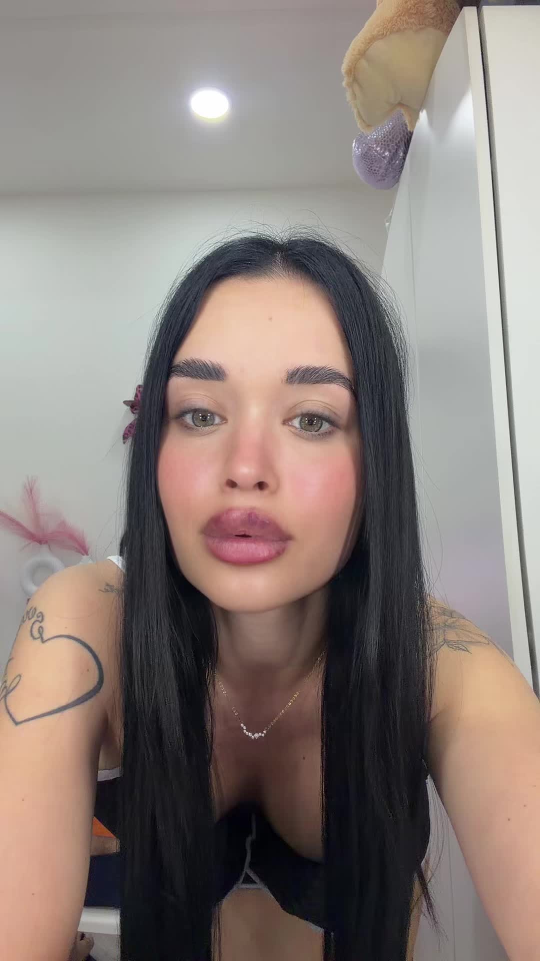 @tonyesara
