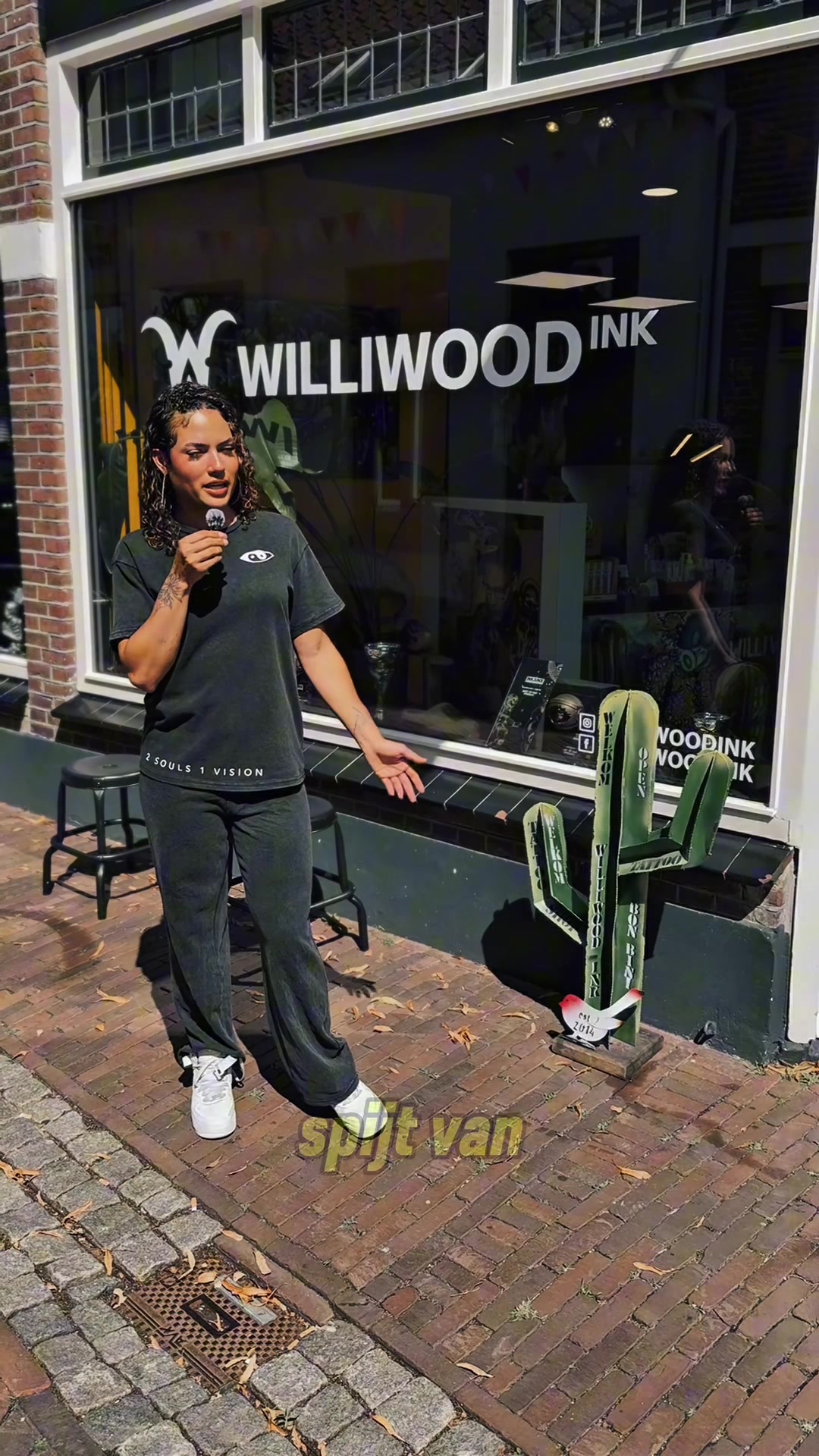 @WilliwoodInk