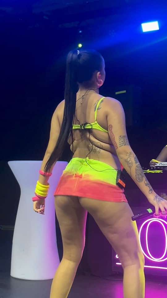 @heyyeloy